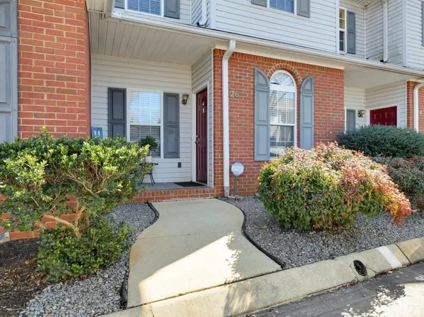 26 Huntress Dr, Greer, SC 29651