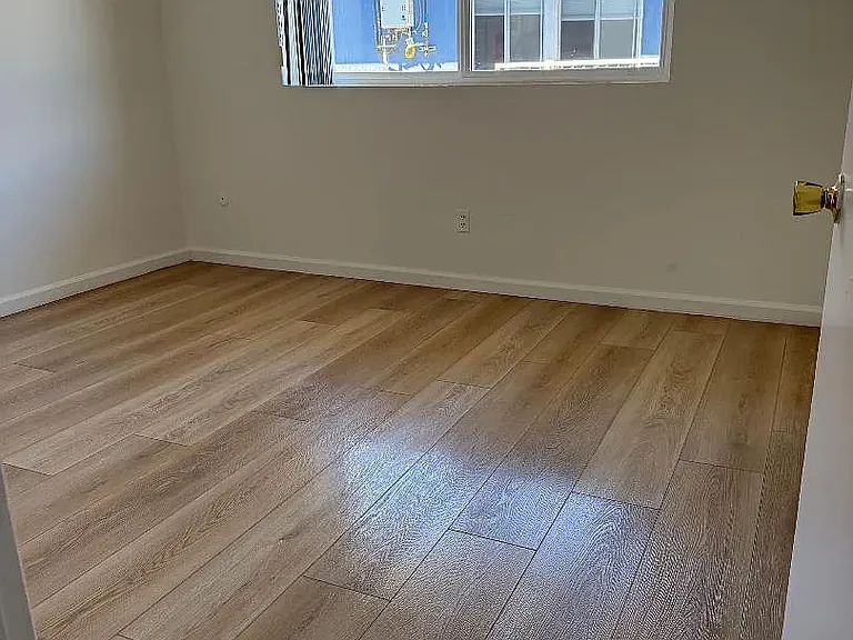 1721 Scott Rd — Photo 2