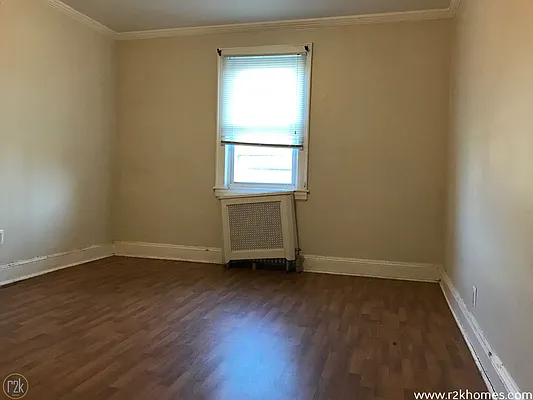 Rented by Realty 2000 Corp | media 8