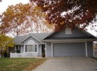 6236 N Lenox Ave, Kansas City, MO 64151