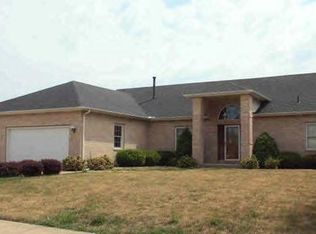 746 Christopher Dr, Forsyth, IL 62535