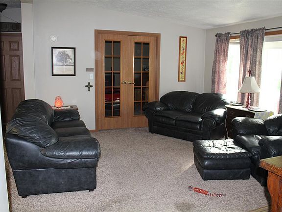 2nd image of 542 750e St