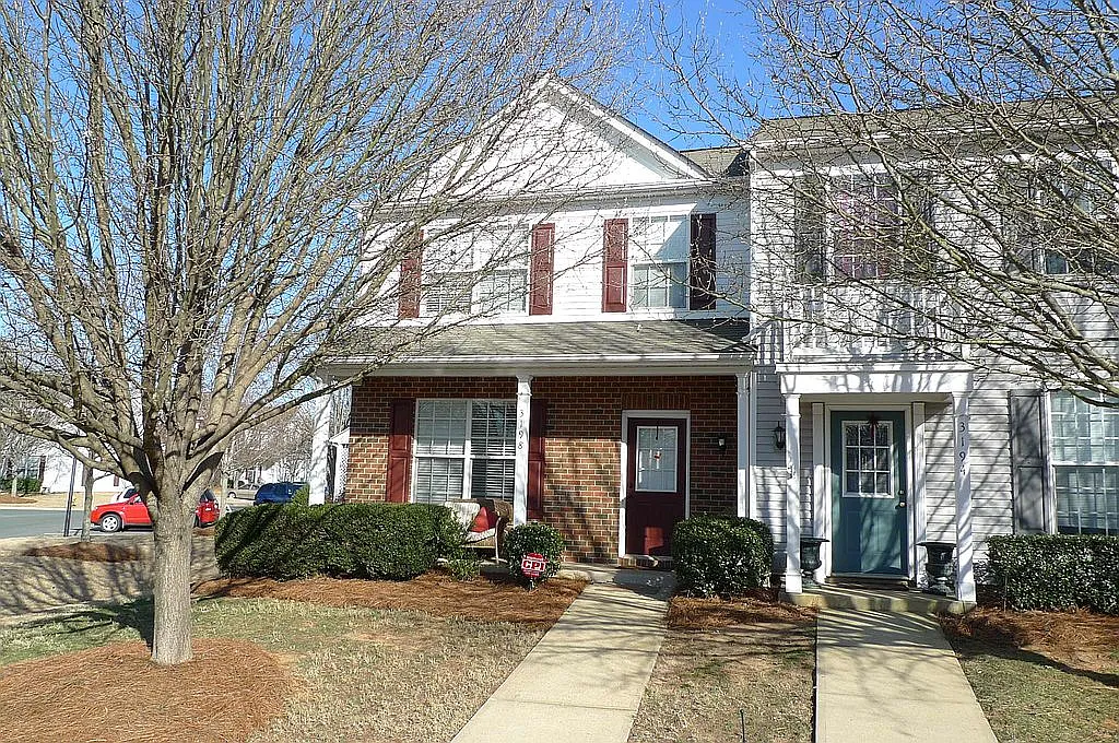 3198 Mannington Dr photo 1