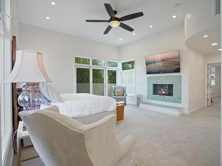 13601 Nogales Dr — Photo 24