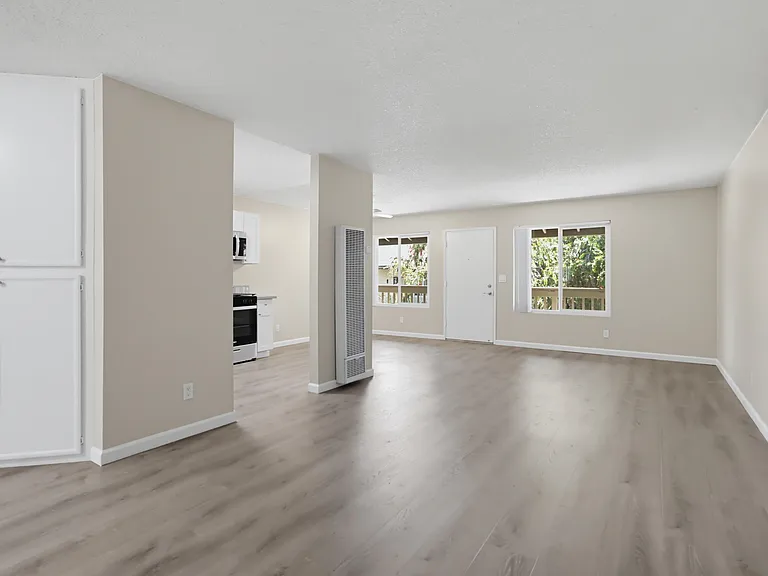 Moss Garden Apartments — Photo 5
