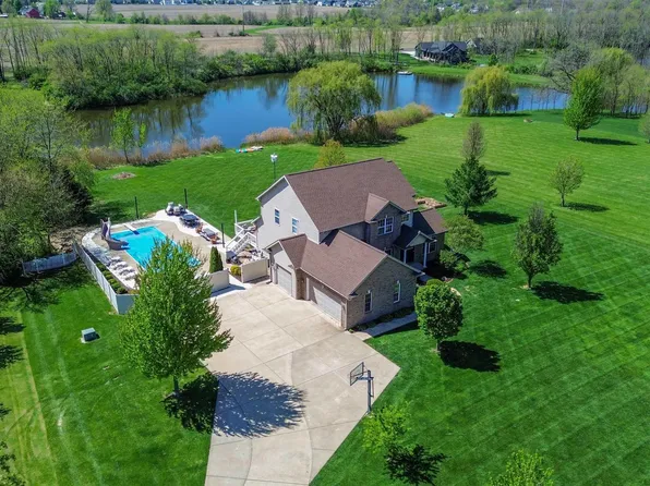 26805 Liberty Ln, Washington, IL 61571