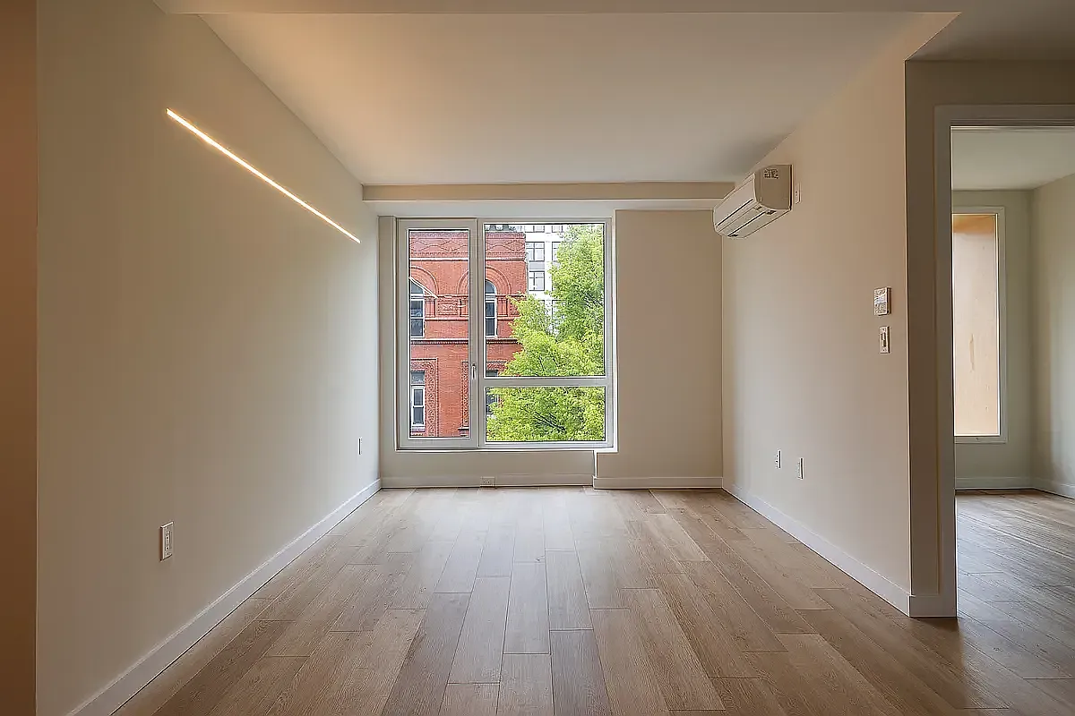 100 South 9th Street — Photo 3