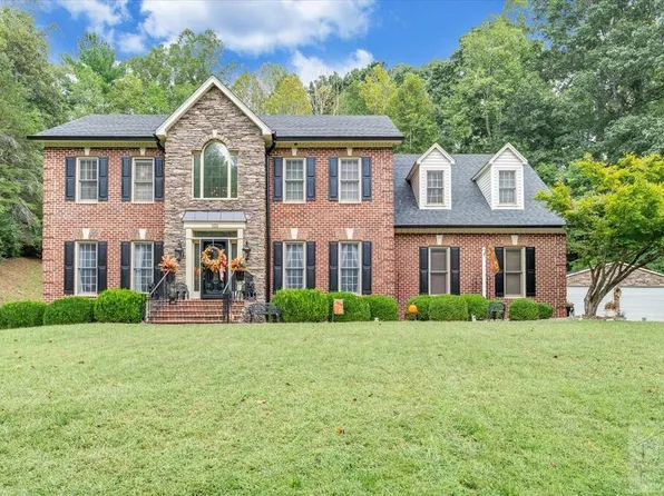 136 Lombard Cir, Martinsville, VA 24112