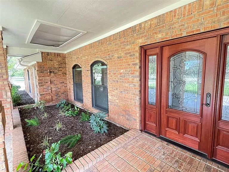6340 Grauton Dr — Photo 4