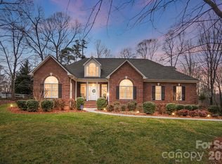 135 Water Oak Ln, Stanfield, NC 28163