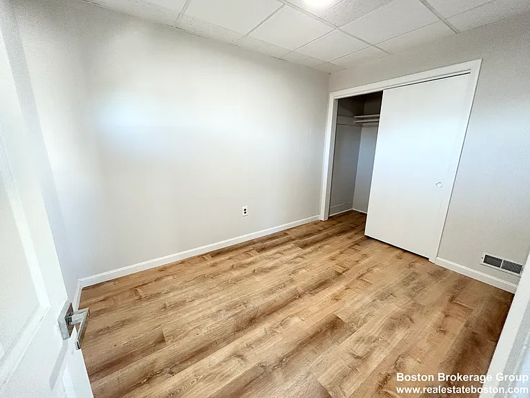 105 Buttonwood St #3 — Photo 5