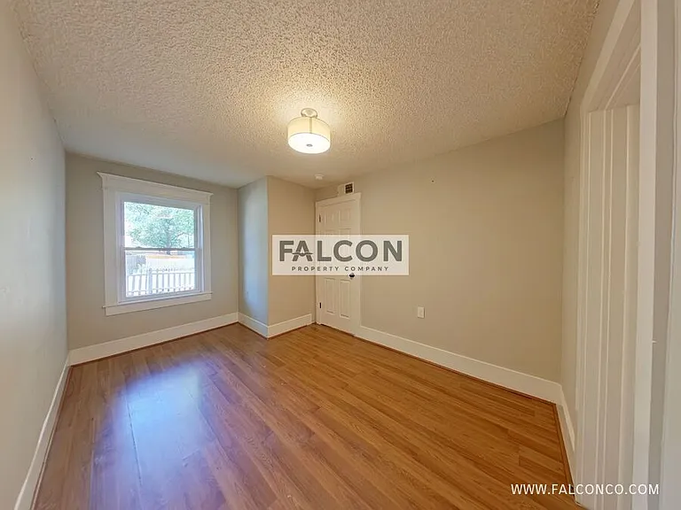 3006 W Pikes Peak Ave — Photo 5