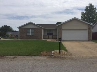 33 Paulette Dr, Belleville, IL 62226