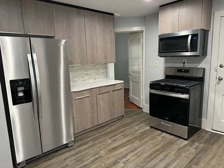 3231 Emerson Ave S — Photo 16