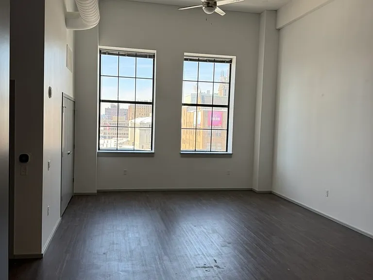 Front Page Lofts — Photo 34