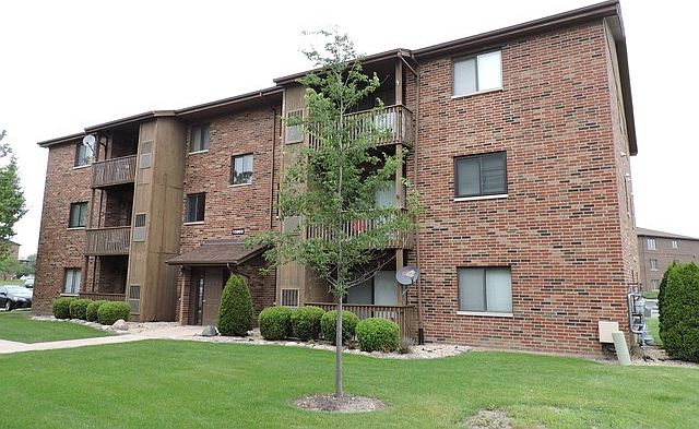 1st image of 15805 Peggy Ln APT 4