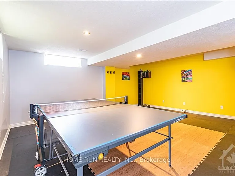 2 Borealis Cres — Photo 24