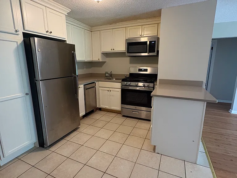 82 Boylston Ln #18 — Photo 2
