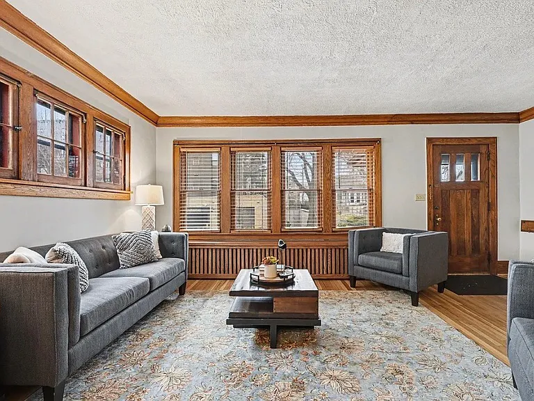 1550 Hague Ave #1 — Photo 3