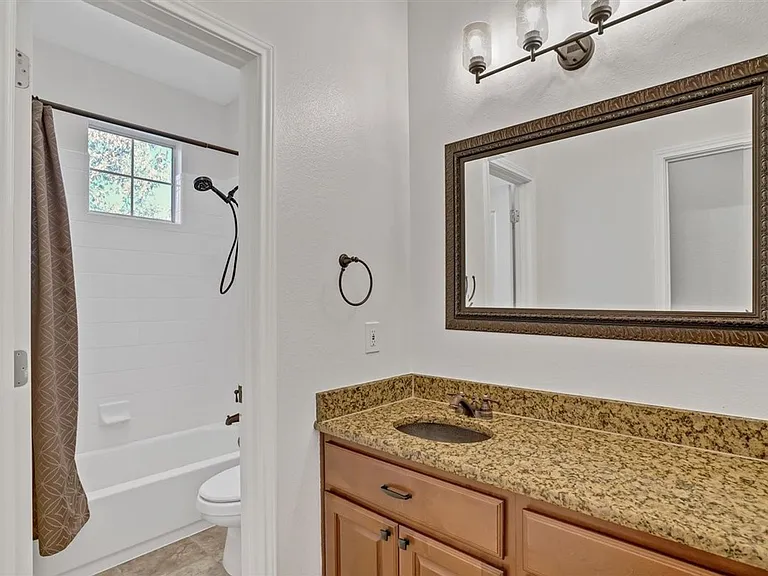 180 Harris Dr — Photo 14