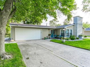 7025 Blackhawk Ln, Fort Wayne, IN 46815