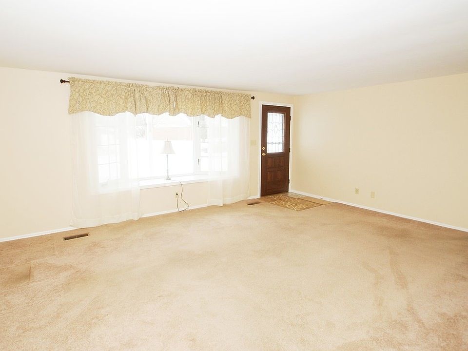 2nd image of 442 Avalon Dr