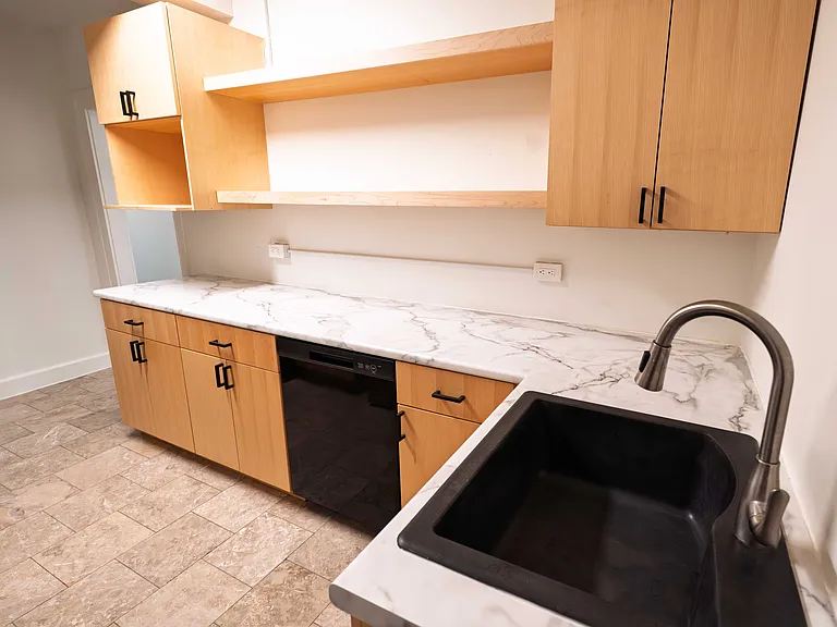 3007 Grand Ave #10 — Photo 11