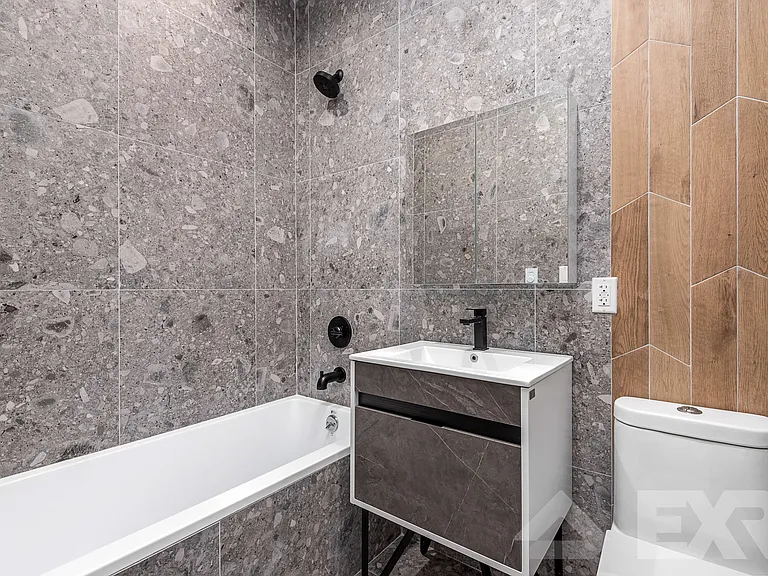 1691 Carroll St #4F — Photo 7