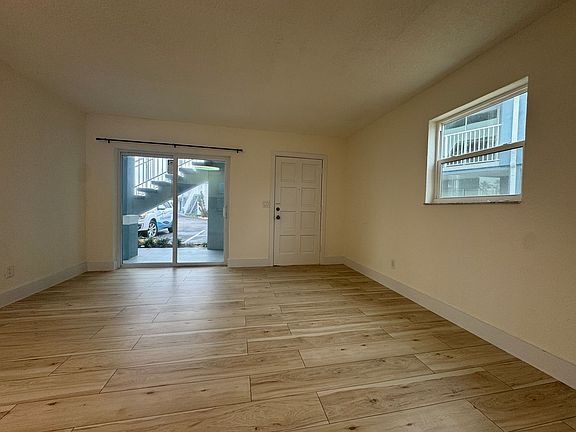 5th image of 432 Auburn Dr APT 101