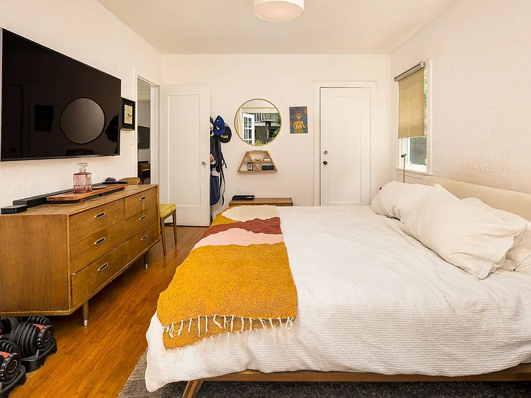 1647 N Coronado St — Photo 15