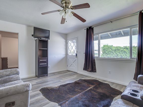 5th image of 19915 Gas Point Rd