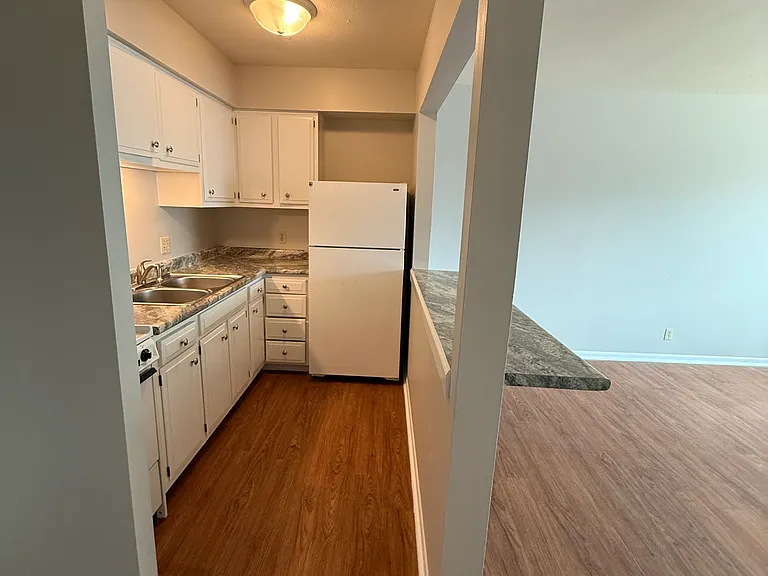 151 N 41st St #205 — Photo 3
