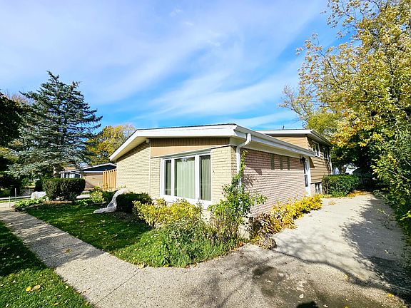 4th image of 3114 Greenbriar Dr