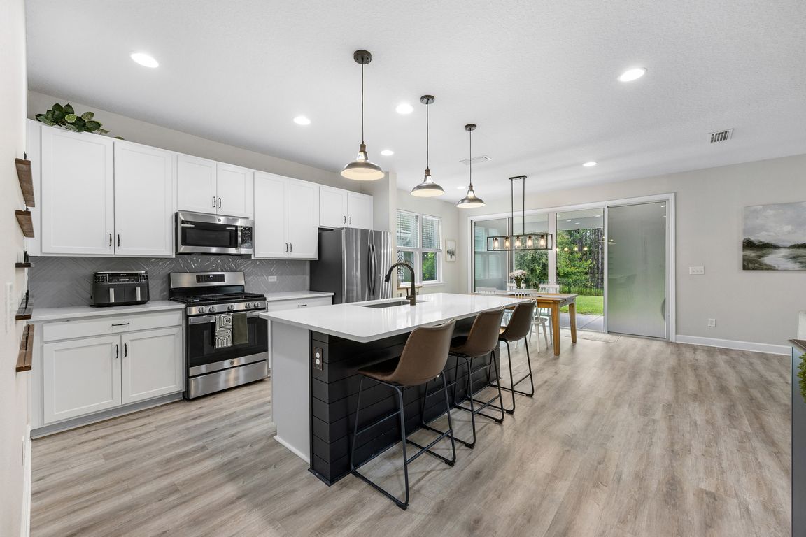 next background image