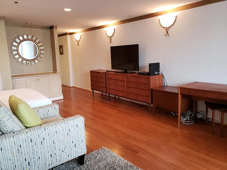 Furnished Studio