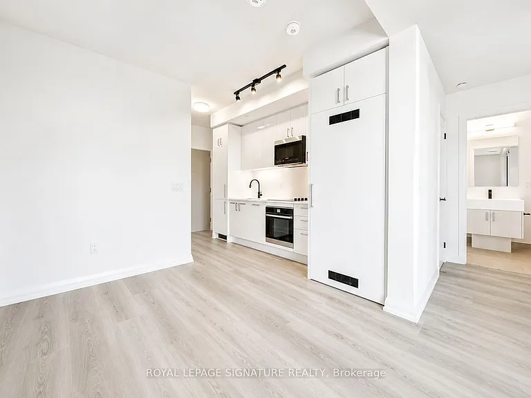 292 Dundas St W #1501 — Photo 2