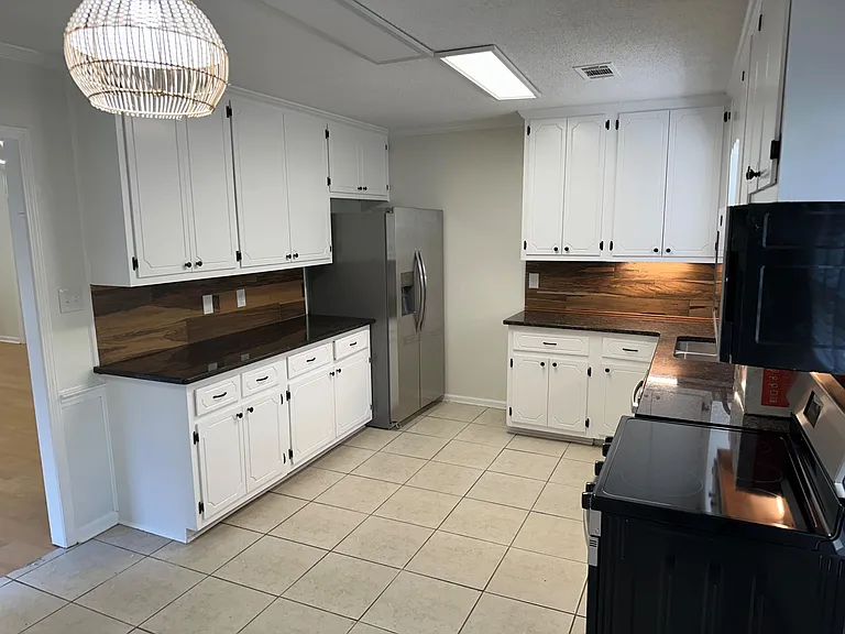 Spacious kitchen