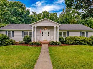 5605 Kane Dr, Pfafftown, NC 27040