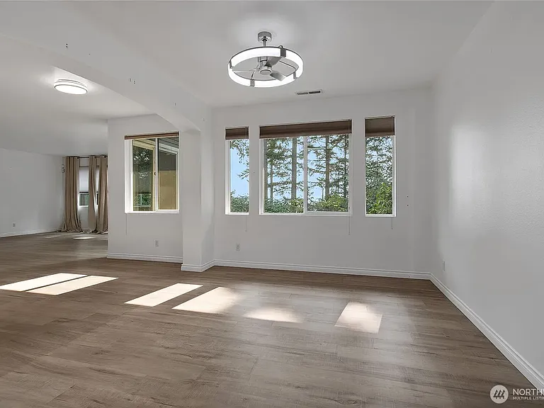6735 Montevista Dr SE — Photo 4