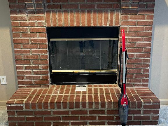 5th image of 278 Broadmoor Bnd