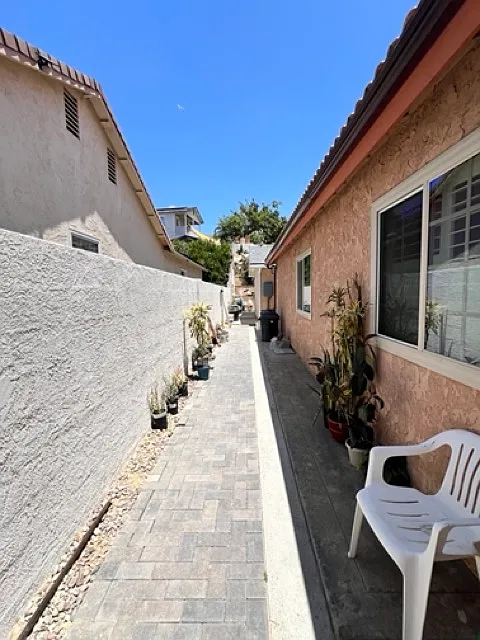 1529 Duarte Place - 1 — Photo 4