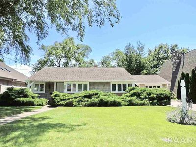 1820 N Shore Dr, Pekin, IL, 61554