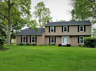 7447 Valley View Rd, Hudson, OH 44236