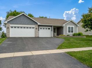 444 Sherman Ln, Poplar Grove, IL 61065