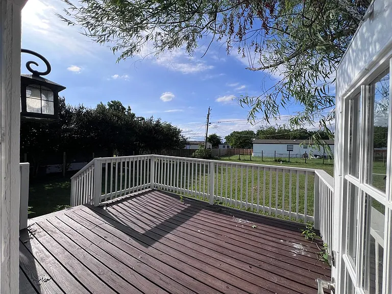 905 Edgar Ct — Photo 28