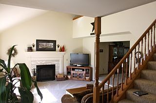 Living room toward dining rm