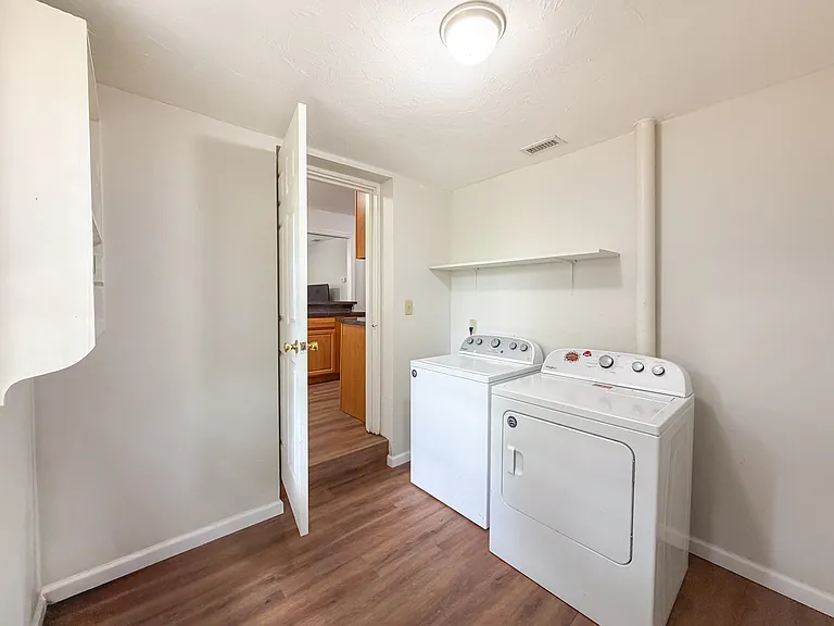 1617 Airport Dr — Photo 8