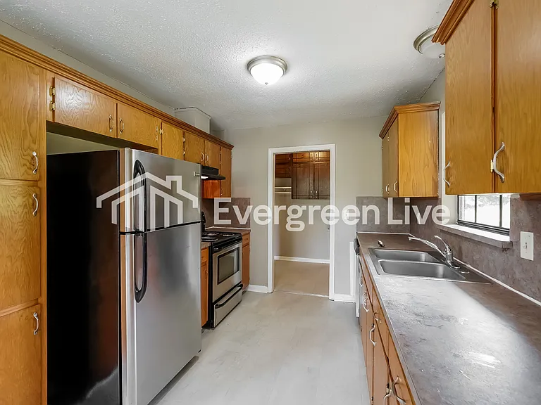 104 Hatch Dr — Photo 7