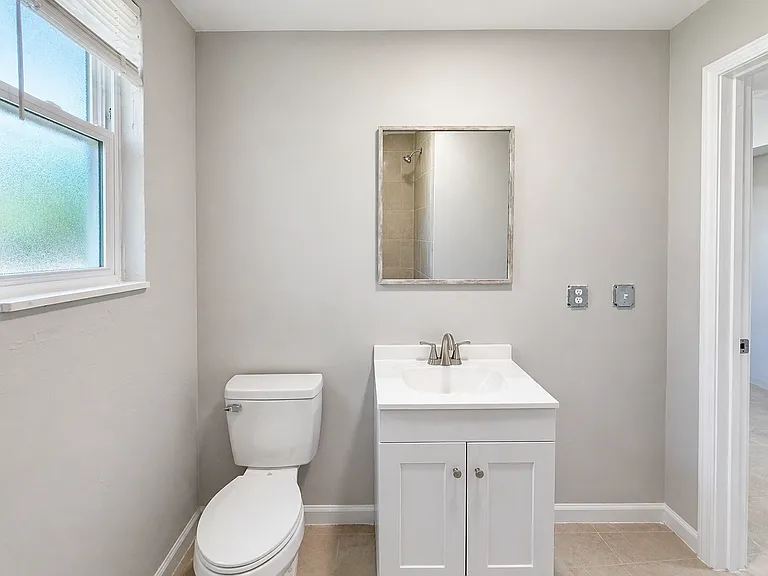 286 Watts St — Photo 5
