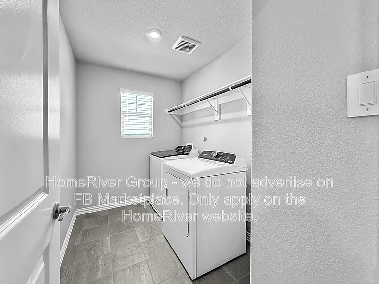 414 Bertney Dr — Photo 11